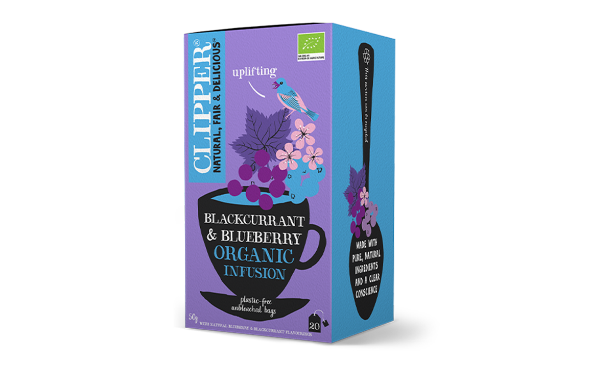 Box of 20 Clipper Organic Blackcurrant and Blueberry Infusion tea bags.