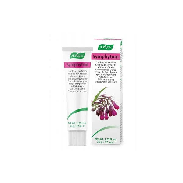 A.Vogel Symphytum Comfrey Skin Hydrator, a nourishing skin cream designed to luminate, lift, plump, and reduce the appearance of fine lines, shown in its product box alongside the tube.