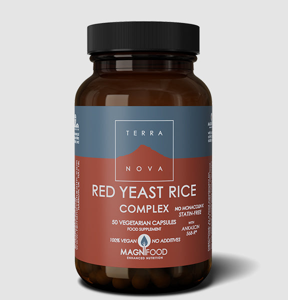 Terranova Red Yeast Rice Complex: Amber bottle of Terranova Red Yeast Rice Complex food supplement, featuring a label with branding, the Magnifood logo, and text indicating it contains 50 100% vegan, additive-free vegetarian capsules that are statin-free and contain Ankascin 568-R.