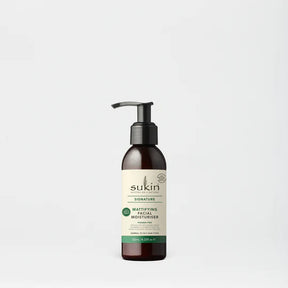 Sukin Signature Mattifying Facial Moisturiser is a 125ml paraben-free moisturizer designed for normal to oily skin types, enriched with rice powder, native lemongrass, and cucumber extract to promote a balanced and matte finish.